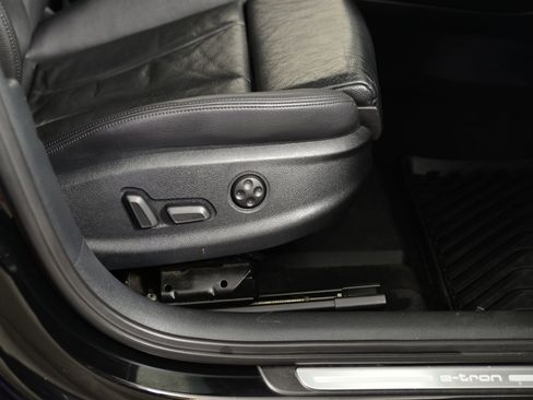 Used 2016 Audi A3 e-tron Premium Plus w/ Premium Plus Package image 10