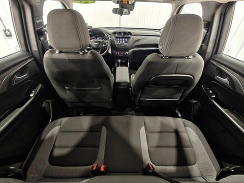 Used 2021 Chevrolet TrailBlazer LS FWD image 25