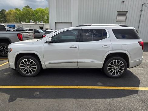 Used 2022 GMC Acadia Denali w/ Denali Ultimate Package image 10