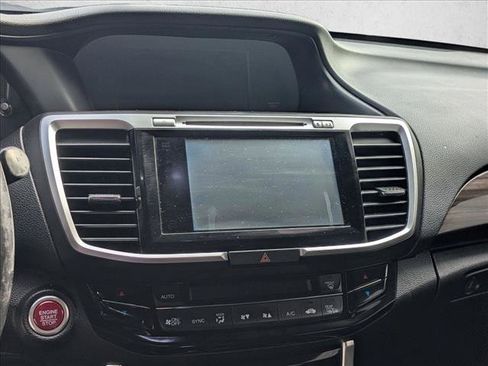 Used 2016 Honda Accord EX image 8