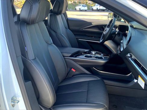 New 2026 Cadillac Lyriq V image 35