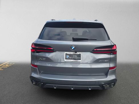 Used 2026 BMW X5 xDrive40i w/ M Sport Package AWD/4WD image 4