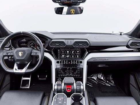 Used 2022 Lamborghini Urus AWD/4WD image 62