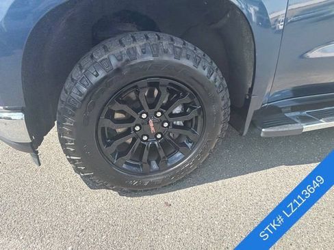 Used 2020 Chevrolet Silverado 1500 LT AWD/4WD image 4