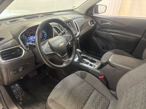 Used 2024 Chevrolet Equinox LT AWD/4WD image 9