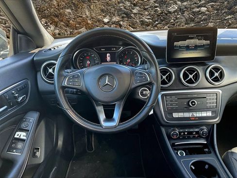 Used 2018 Mercedes-Benz CLA 250 image 5