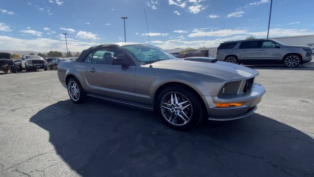 Used 2008 Ford Mustang GT RWD image 2