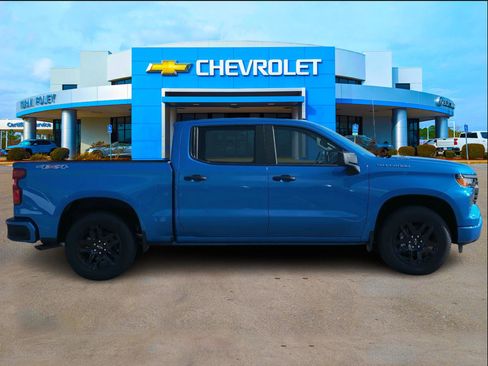 New 2025 Chevrolet Silverado 1500 Custom image 6