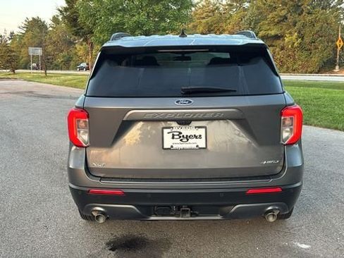 Used 2023 Ford Explorer XLT w/ Equipment Group 202A AWD/4WD image 29