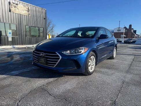 Used 2018 Hyundai Elantra SE w/ SE Connectivity Package 04 image 1