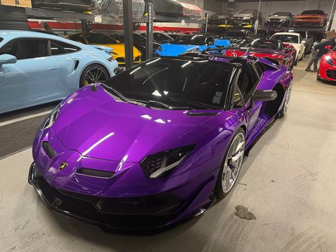 Used 2021 Lamborghini Aventador SVJ image 17
