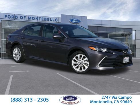 Used 2022 Toyota Camry LE w/ Carpet Mat Package (TMS) FWD image 1