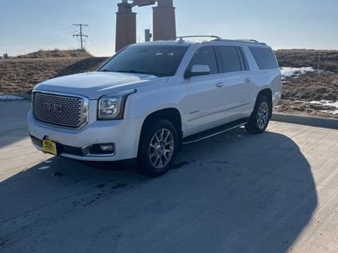 Used 2017 GMC Yukon XL Denali w/ Open Road Package image 5