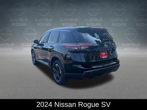 Used 2024 Nissan Rogue SV w/ SV Premium Package FWD image 3