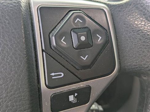 Used 2021 Toyota Tundra SR5 w/ SR5 Upgrade Package AWD/4WD image 12