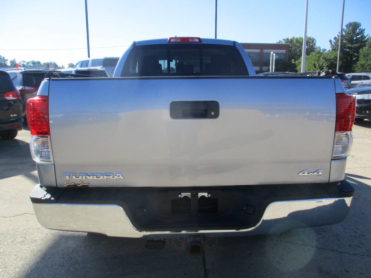 Used 2011 Toyota Tundra 4x4 Double Cab w/ Tow Pkg image 5
