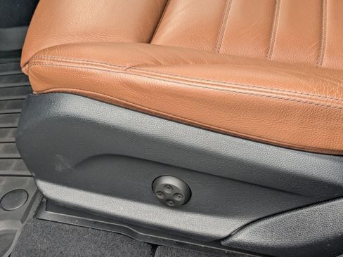Certified 2022 Mercedes-Benz GLC 43 AMG 4MATIC image 6