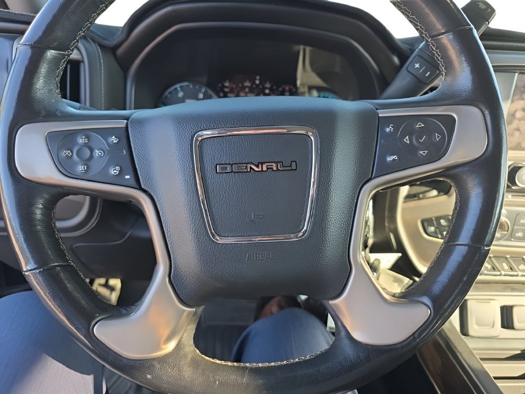 Used 2017 GMC Sierra 2500 Denali w/ Duramax Plus Package AWD/4WD image 10