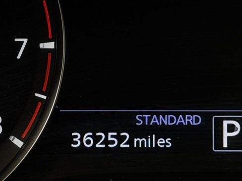 Used 2022 INFINITI QX50 Essential image 16