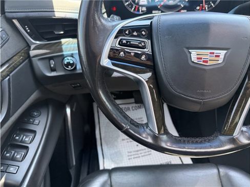 Used 2019 Cadillac Escalade Platinum AWD/4WD image 44