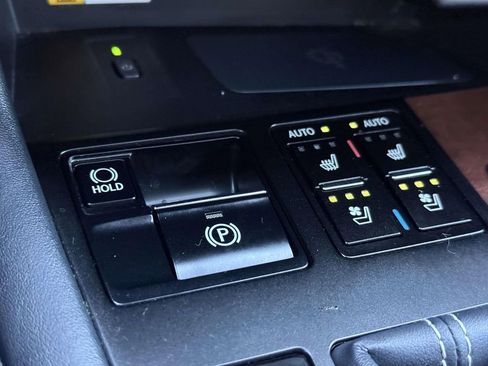 Used 2022 Lexus RX 450h AWD w/ Premium Package image 26