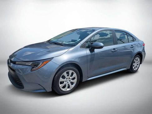 Used 2024 Toyota Corolla LE FWD image 8