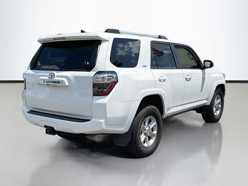Used 2022 Toyota 4Runner SR5 RWD image 5