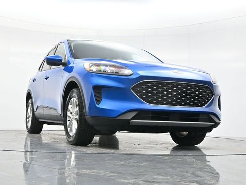 Used 2020 Ford Escape SE image 46