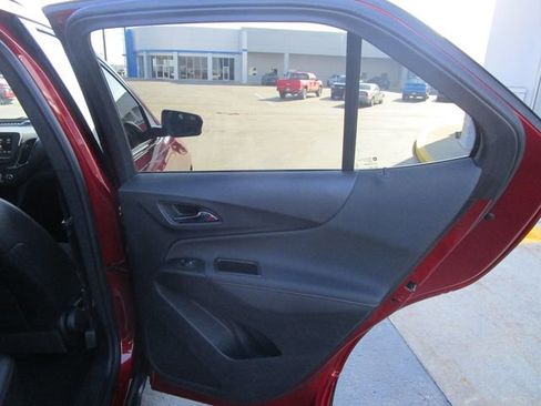 Used 2023 Chevrolet Equinox RS image 24