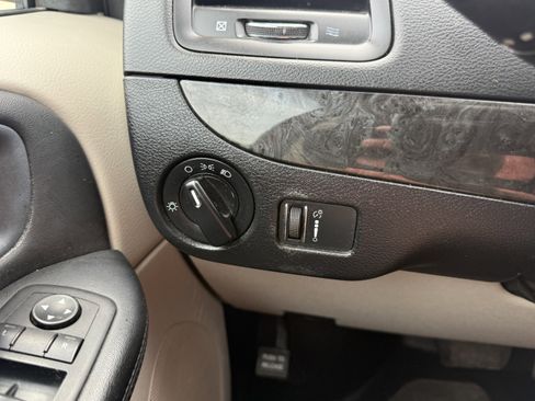 Used 2018 Dodge Grand Caravan SE w/ UConnect Hands-Free Group FWD image 20