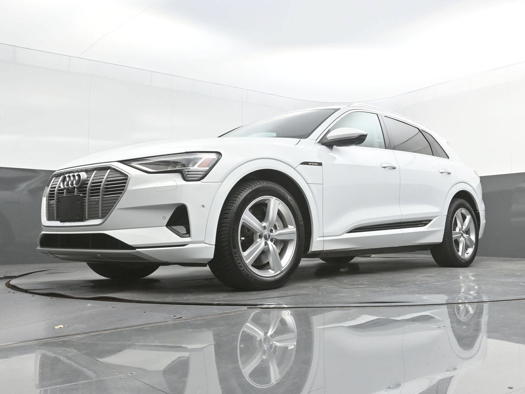 Used 2019 Audi e-tron Premium Plus AWD/4WD image 43