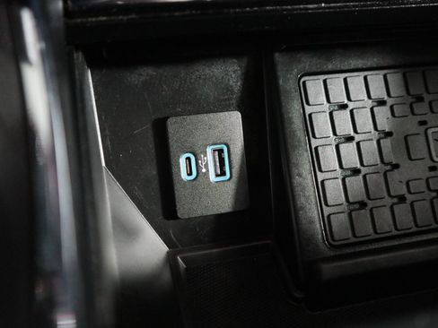 Used 2023 Ford F150 Lariat w/ Equipment Group 502A High image 33