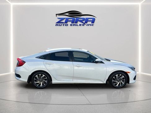 Used 2017 Honda Civic EX image 8
