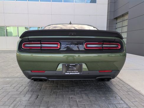 Used 2019 Dodge Challenger SRT Hellcat image 5