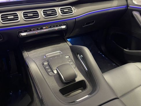 Used 2025 Mercedes-Benz GLE 450e 4MATIC w/ Winter Package image 50