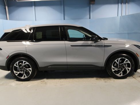 New 2026 Lincoln Nautilus Premier w/ Jet Appearance Package image 36