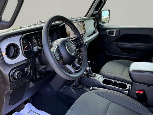 Used 2024 Jeep Wrangler Unlimited Sport AWD/4WD image 17