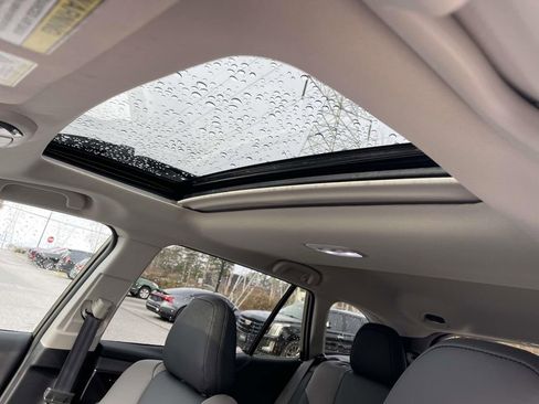 Certified 2025 Subaru Outback Onyx Edition XT image 19