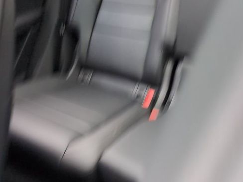Used 2025 Porsche Cayenne AWD/4WD image 6