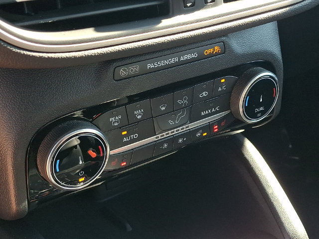 Certified 2022 Ford Escape SEL w/ Technology Package FWD image 16