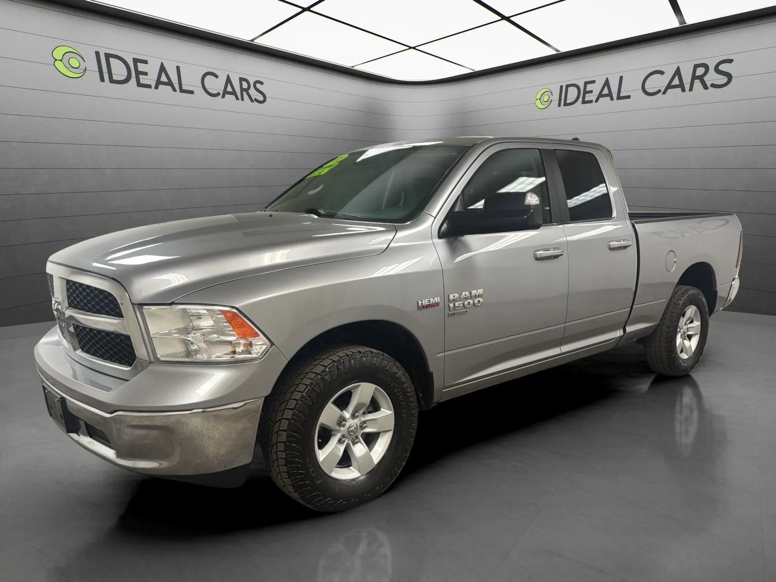 Used 2020 RAM 1500 Classic SLT w/ Trailer & Traction Group AWD/4WD image 1