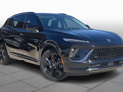 Certified 2025 Buick Envision Sport Touring image 4