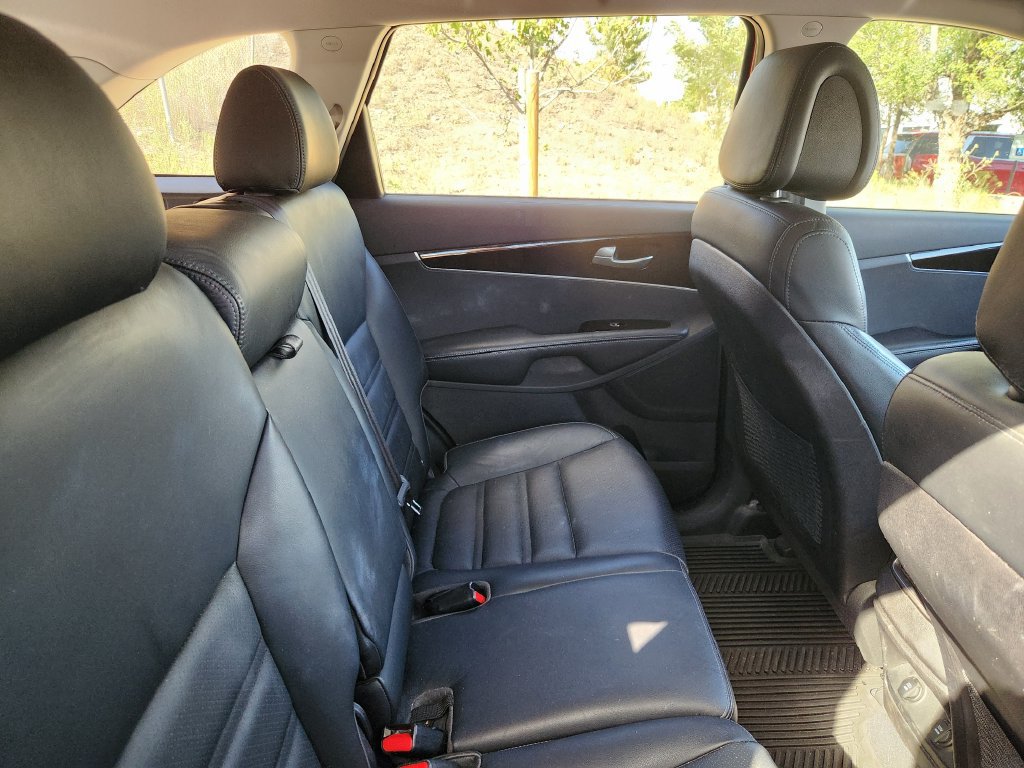 Used 2016 Kia Sorento EX AWD/4WD image 8