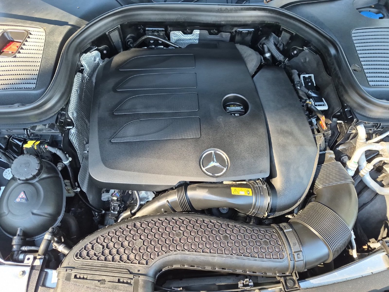 Used 2022 Mercedes-Benz GLC 300 4MATIC image 34