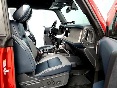 Used 2024 Ford Bronco Outer Banks w/ Sasquatch Package image 17