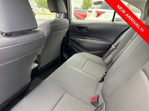 Used 2025 Toyota Corolla LE FWD image 8