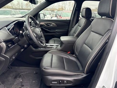 Used 2023 Chevrolet Traverse Premier w/ Redline Edition image 10