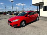 Used 2015 Ford Focus SE image 2