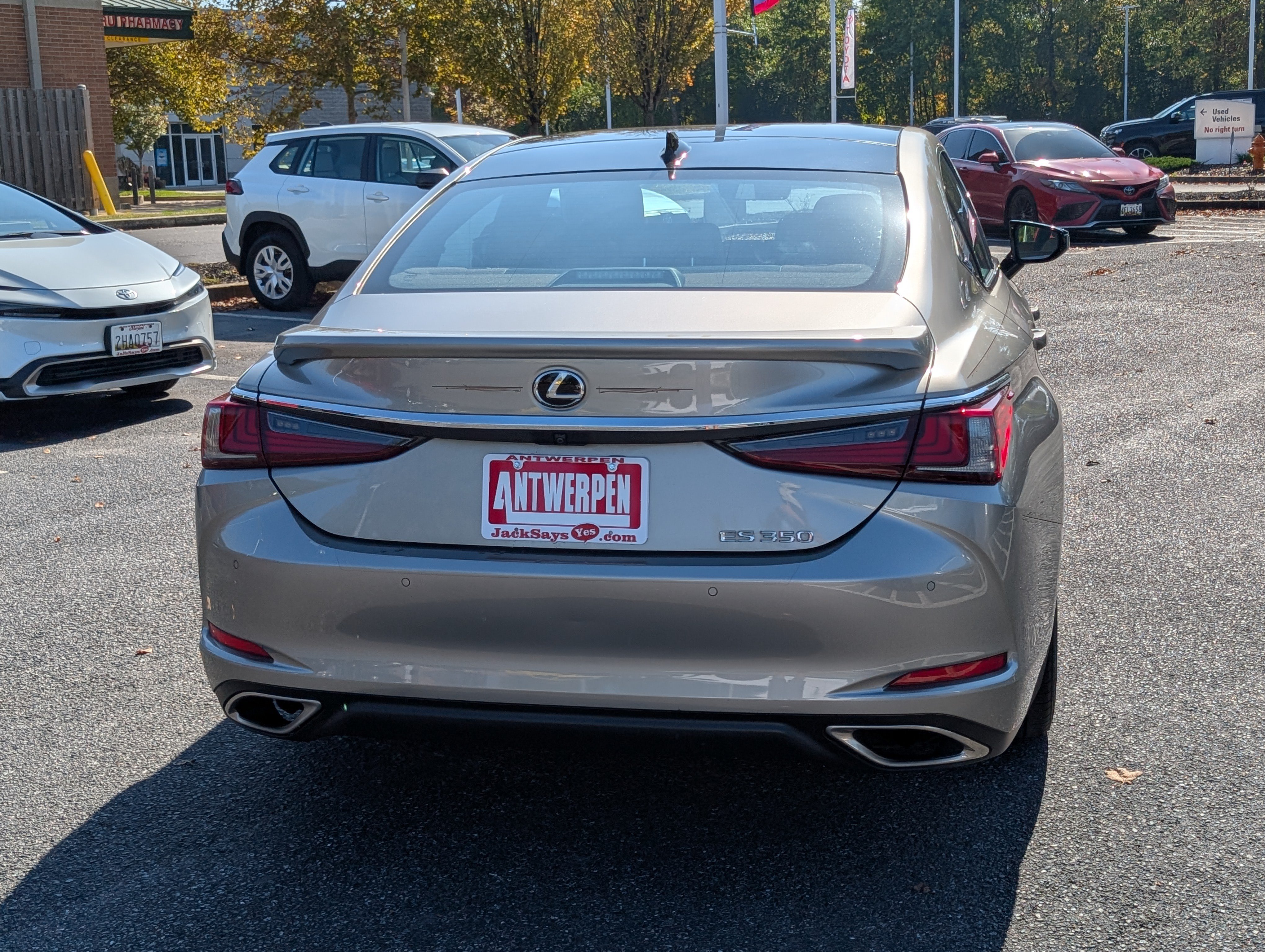 Used 2020 Lexus ES 350 Ultra Luxury w/ Accessory Package 2 FWD image 4