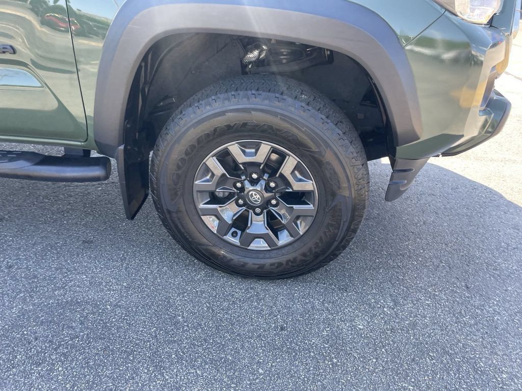 Used 2021 Toyota Tacoma SR5 w/ Trail Edition AWD/4WD image 14